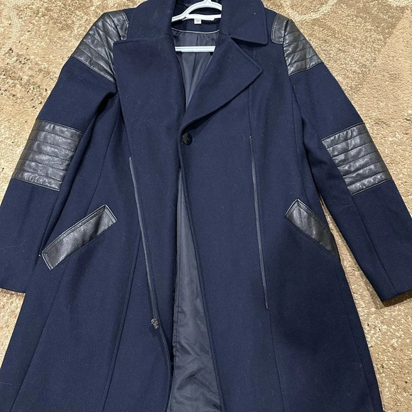 DKNY wool blend coat navy with black great condition  size 12 asymmetrical - Picture 4 of 9